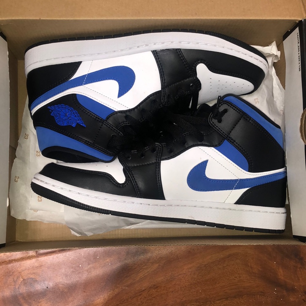 Air Jordan mid racer blues